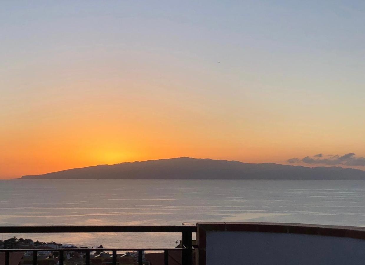 Amazing Duplex With Large Terrace And Sea Views Leilighet Puerto de Santiago  Eksteriør bilde